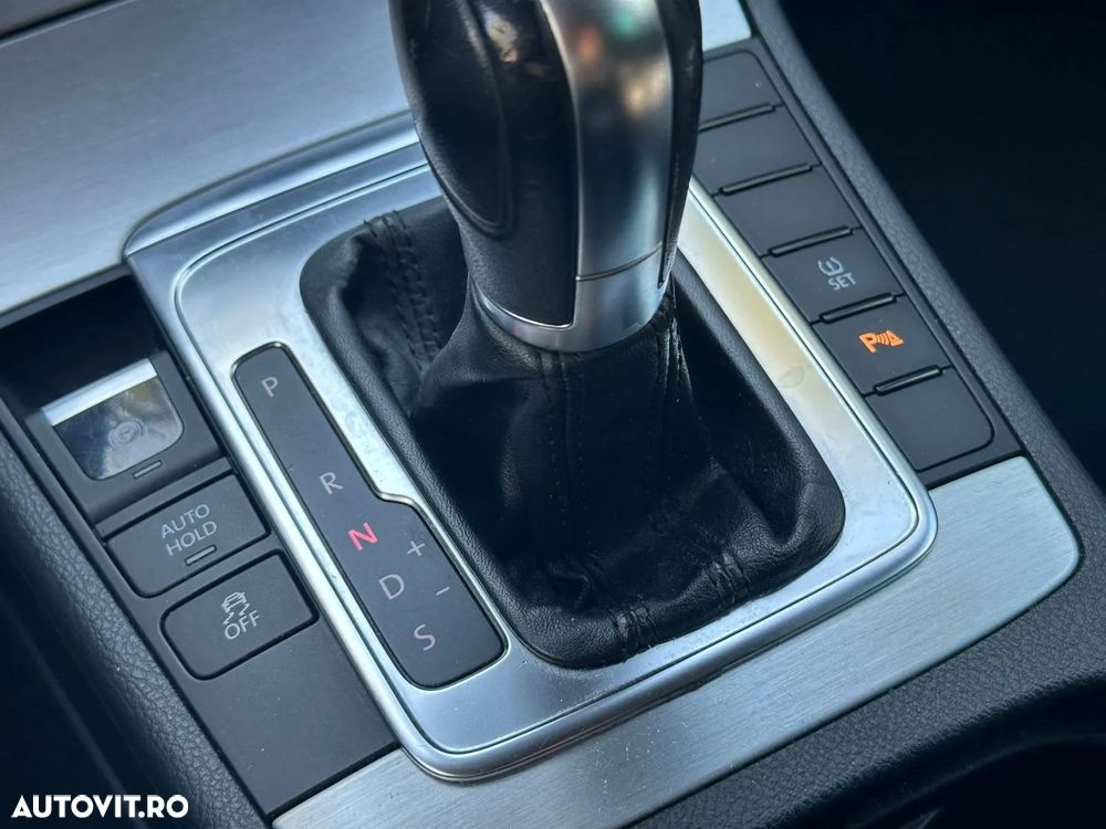 Volkswagen Passat - 2