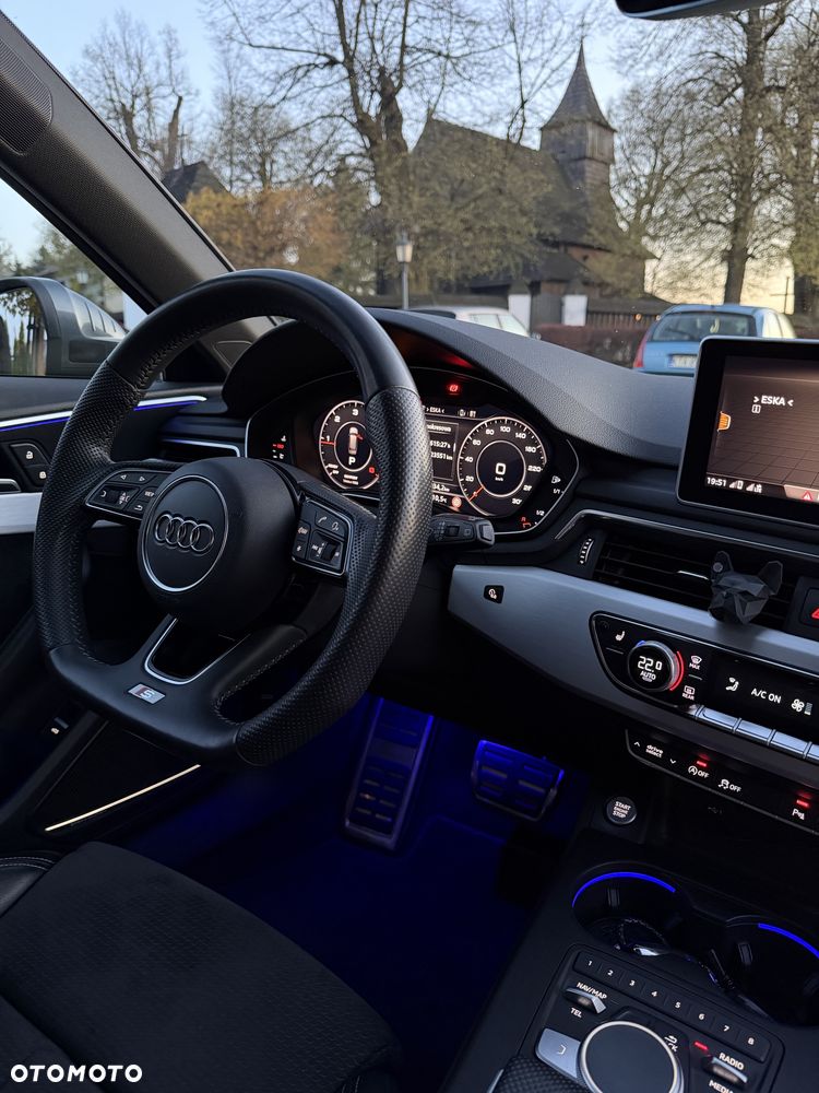 Audi A4 Avant - 6