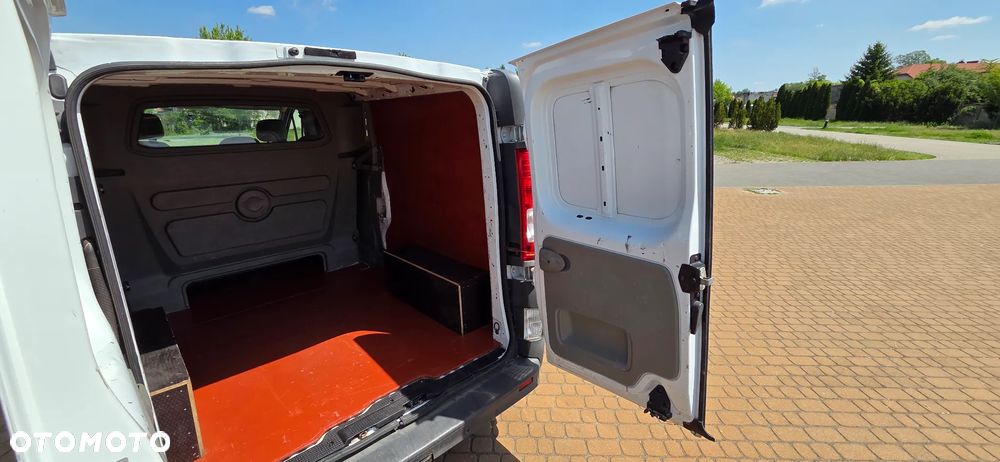 Opel Vivaro L2H1 2.9t - 10