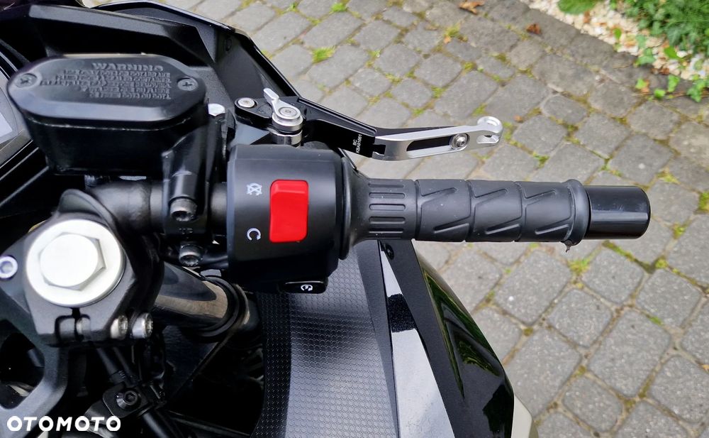 Kawasaki Ninja 400 - 10