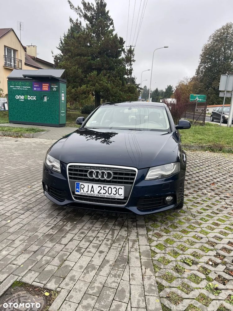 Audi A4 Limousine - 10