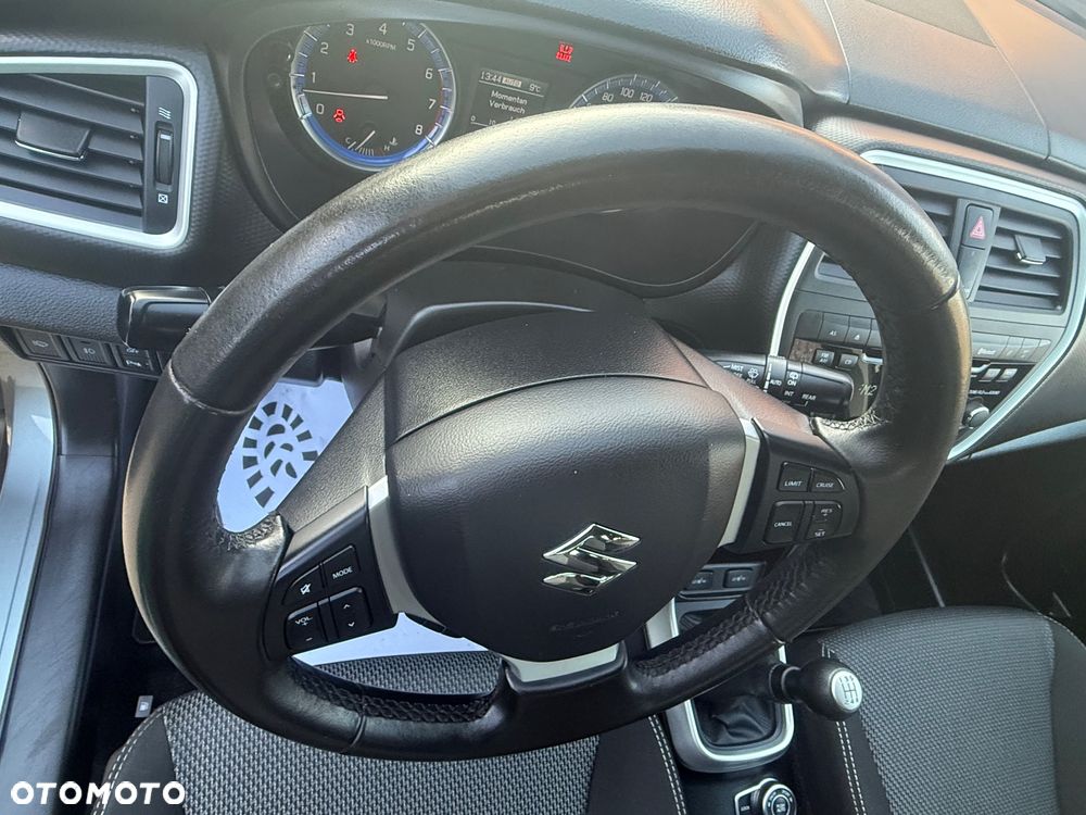 Suzuki SX4 S-Cross 1.6 VVT 4x4 limited+ - 22