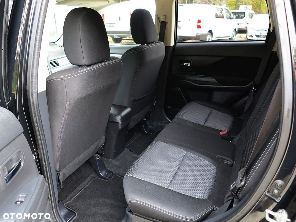 Mitsubishi Outlander 2.0 2WD Edition 100 - 13
