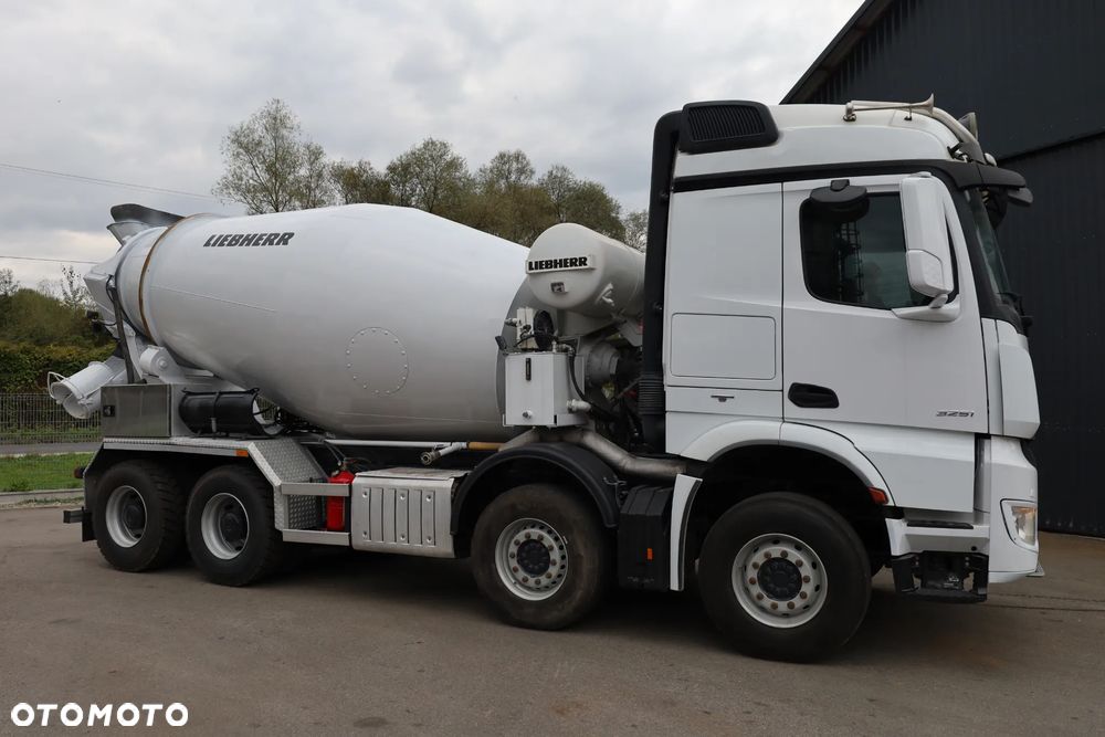 Mercedes-Benz Arocs 3251 - 15