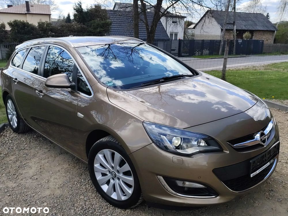 Opel Astra 2.0 CDTI DPF SportsTourer Style - 11