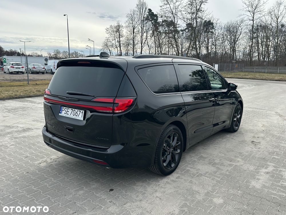 Chrysler Pacifica - 5