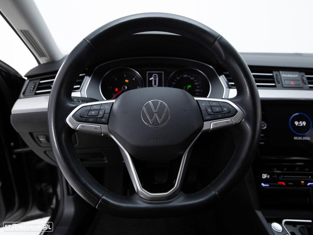 VW Passat Variant 2.0 TDI Business DSG - 16