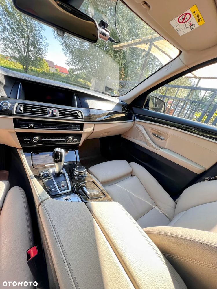 BMW Seria 5 520d xDrive Luxury Line - 30