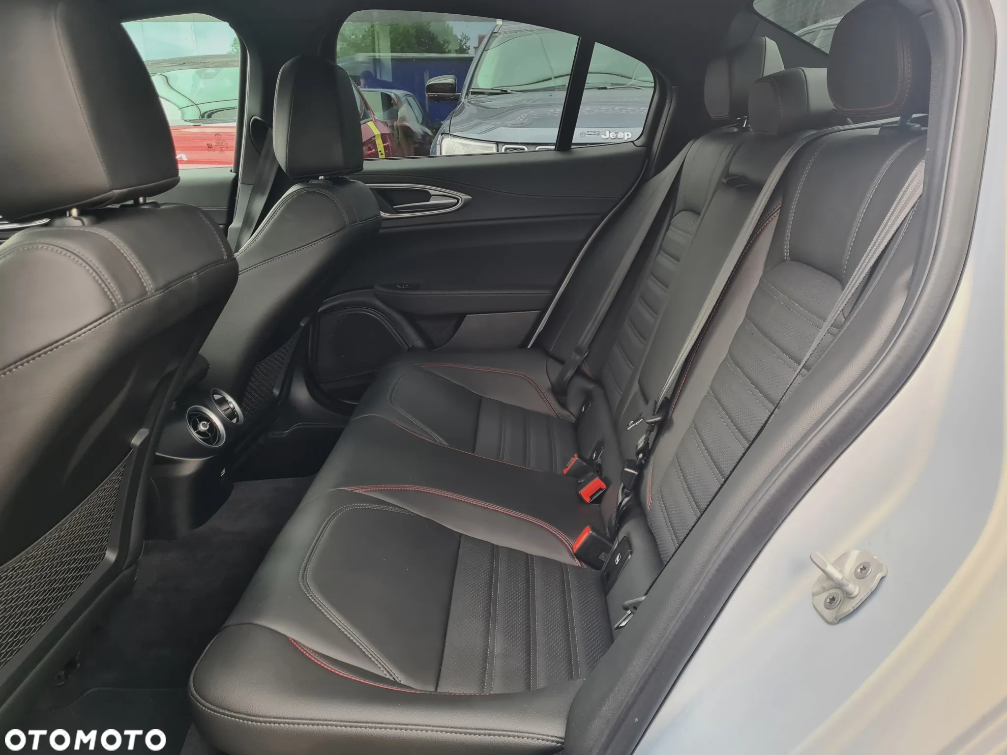 Alfa Romeo Giulia 2.0 Turbo 16V AT8-Q4 Competizione - 15