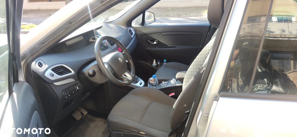 Renault Scenic - 8