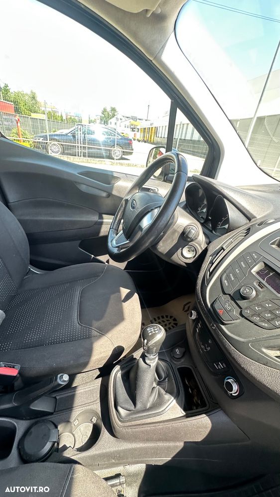Ford TRANSIT COURIER - 8