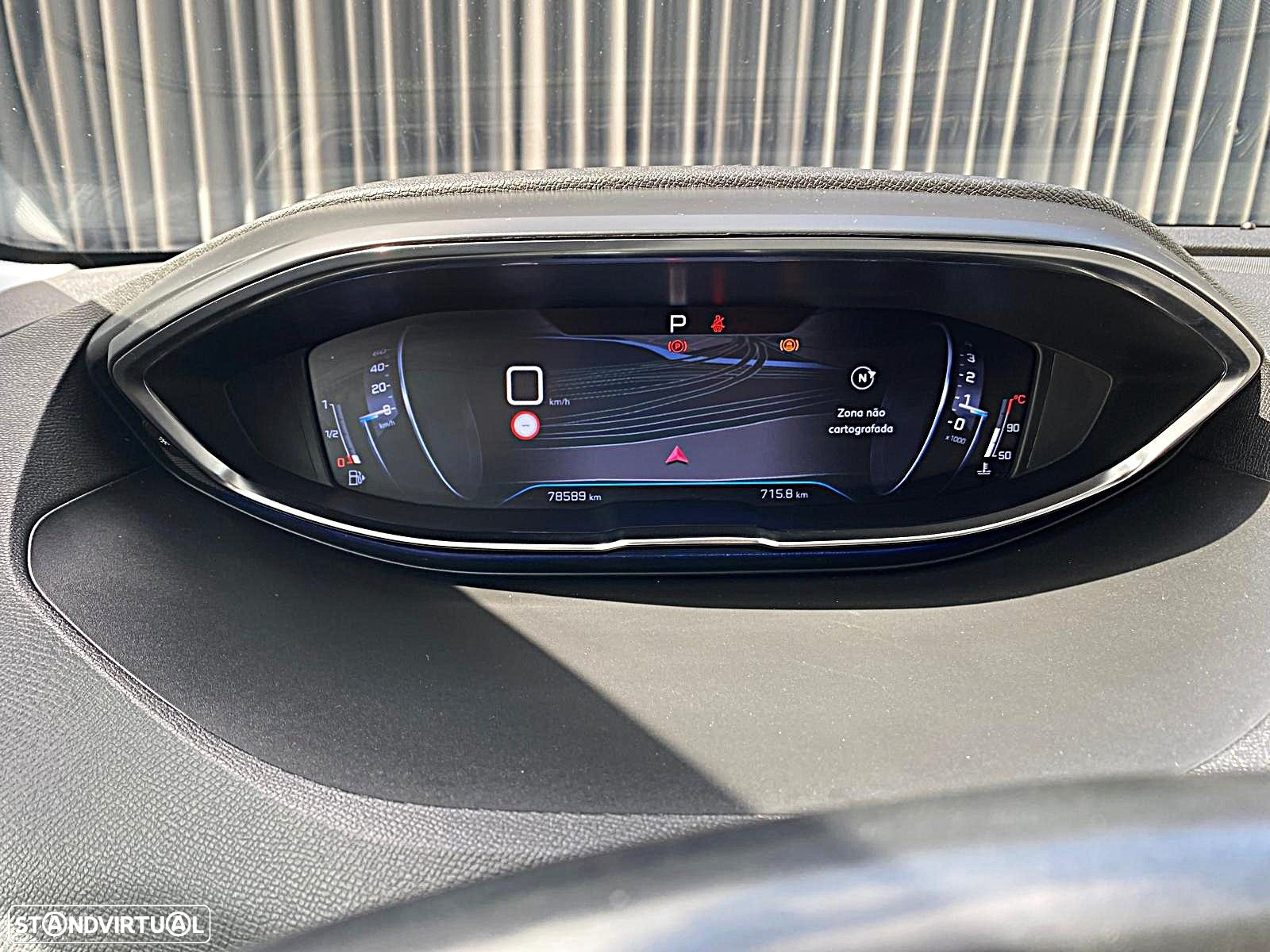 Peugeot 3008 1.2 PureTech Allure Pack EAT8 - 31