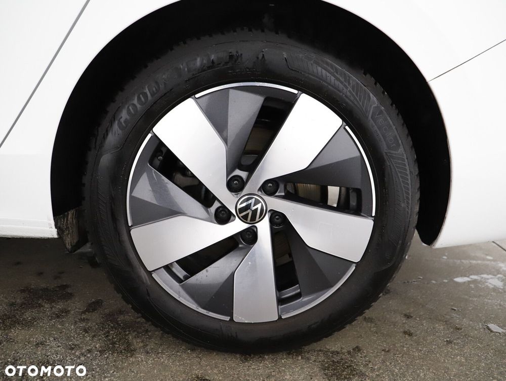 Volkswagen Passat Variant 2.0 TDI SCR Elegance DSG - 32