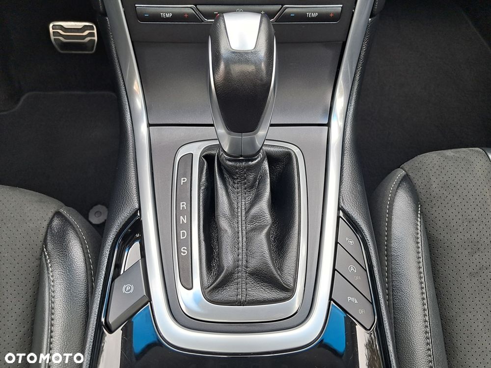 Ford Edge 2.0 TDCi Bi-Turbo 4x4 ST-LINE - 27