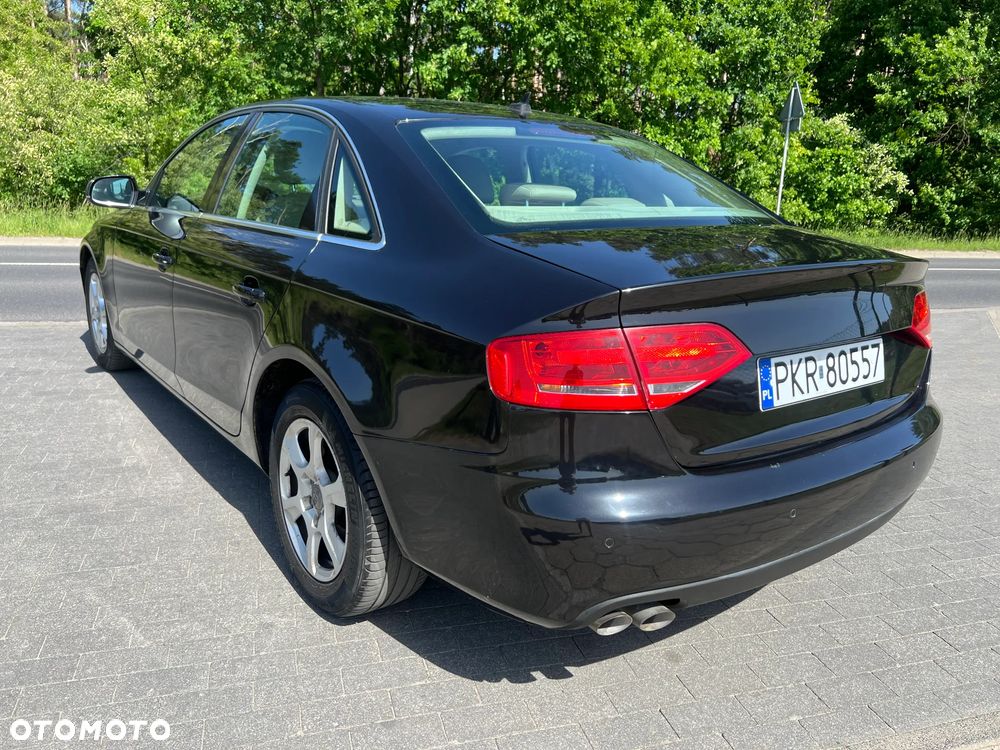Audi A4 Limousine - 6