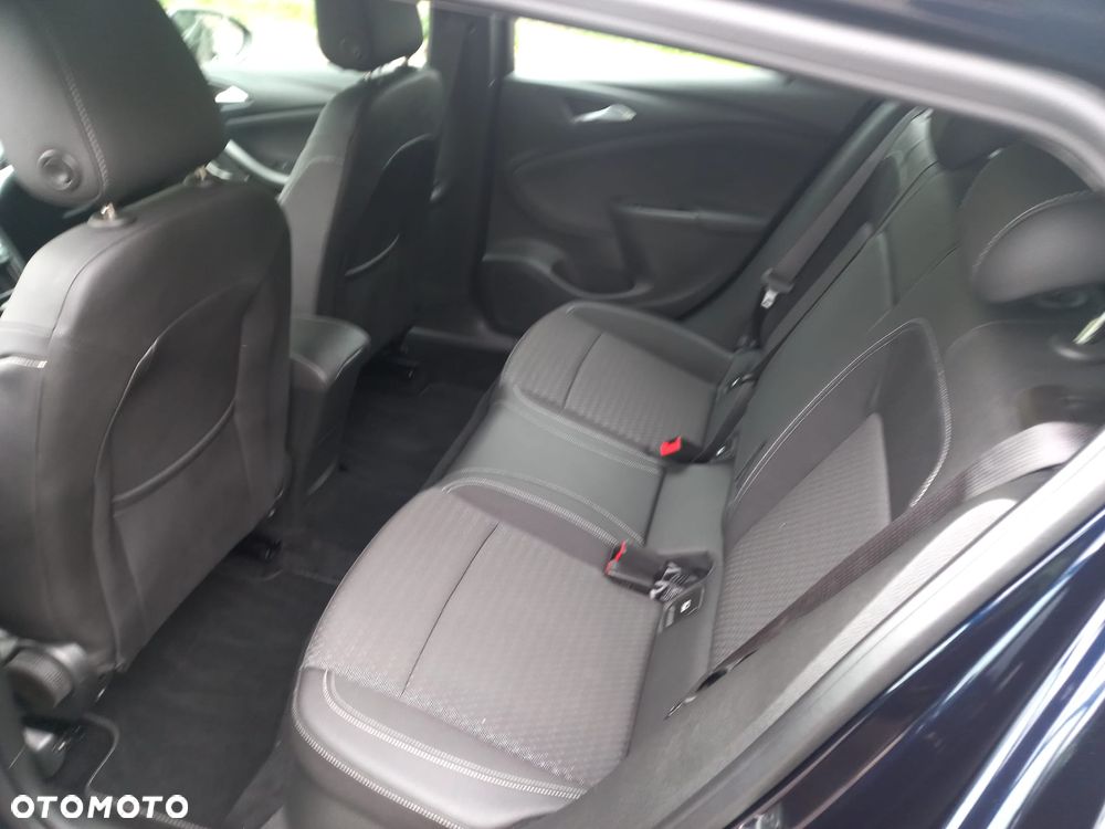 Opel Astra 1.4 Turbo Edition - 9