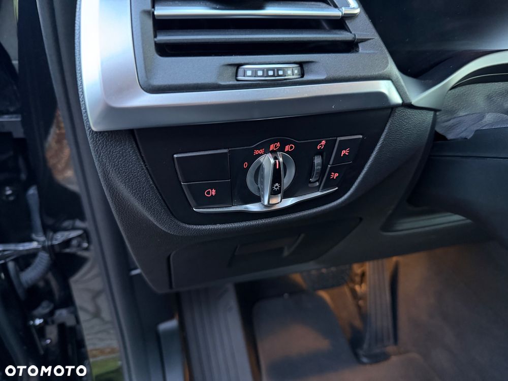 BMW X3 - 32