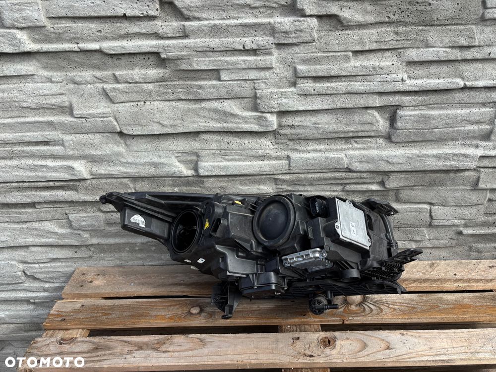 Ford Kuga MK2 lift lampa lewa Xenon skrętny - 3