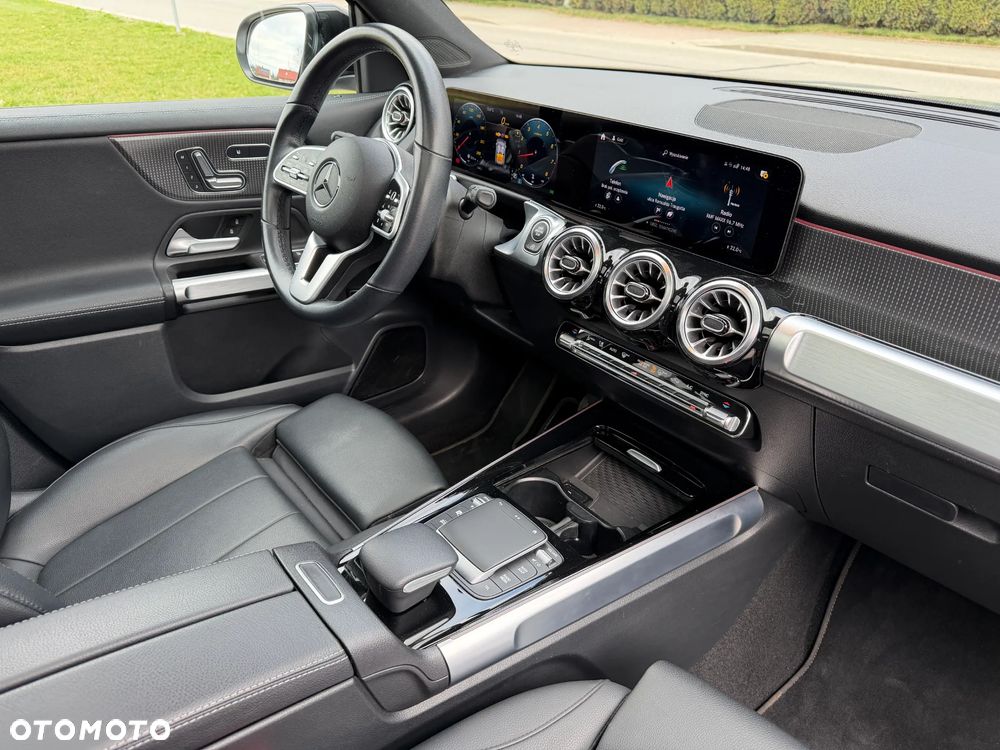 Mercedes-Benz GLB 200 Progressive 7G-DCT - 29