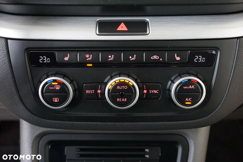 Volkswagen Sharan 2.0 TDI BlueMotion Technology Highline - 35