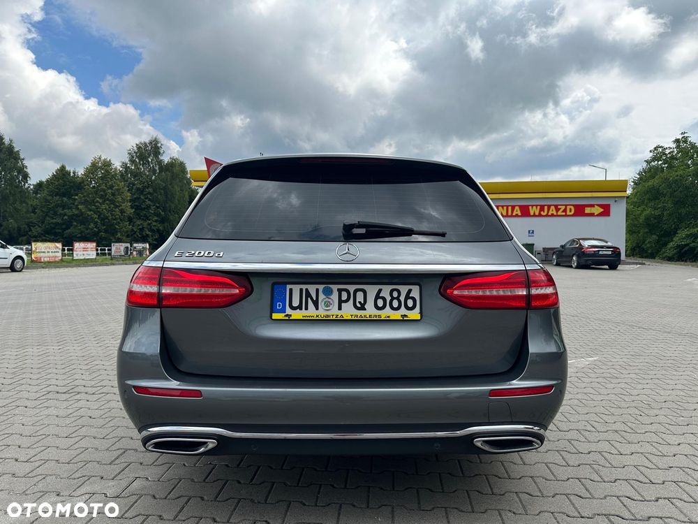 Mercedes-Benz Klasa E 200 d T 9G-TRONIC Avantgarde - 8