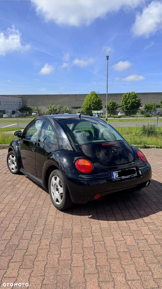 Volkswagen New Beetle - 6