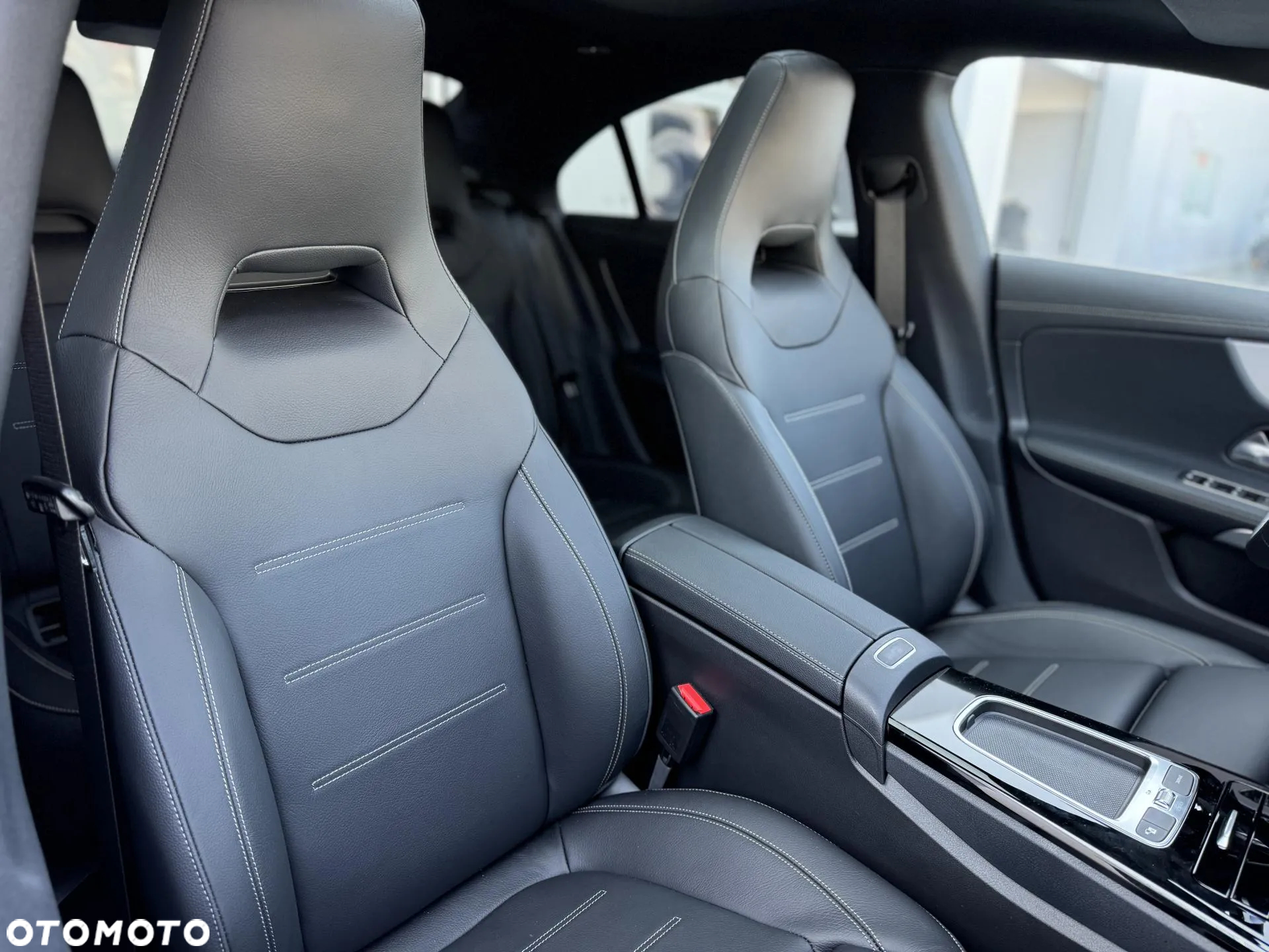Mercedes-Benz CLA 220 AMG Line 7G-DCT - 18