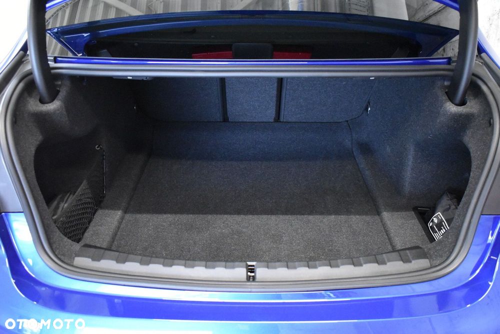 BMW Seria 3 - 24