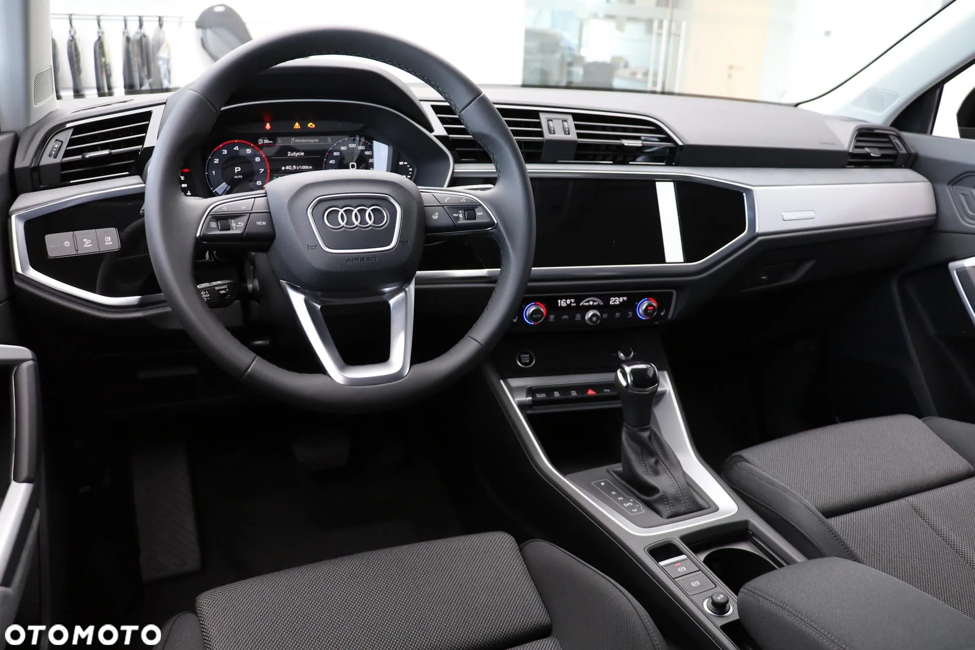 Audi Q3 Sportback - 14
