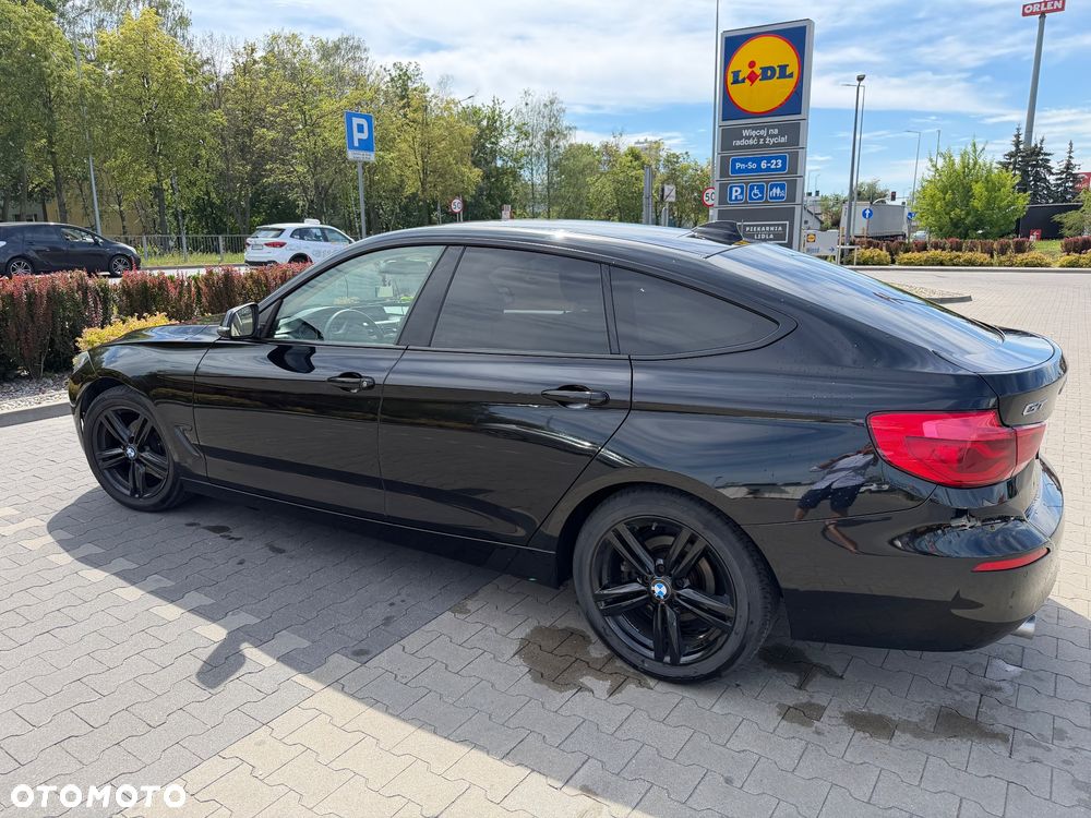 BMW Seria 3 318d Sport Line - 13