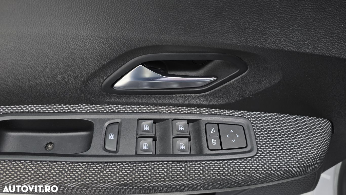 Dacia Sandero - 11