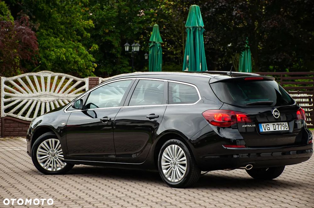 Opel Astra 1.6 Turbo Edition - 19