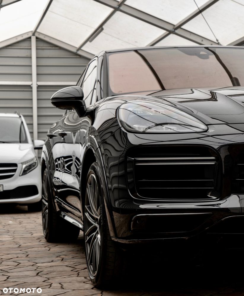 Porsche Cayenne Turbo - 13