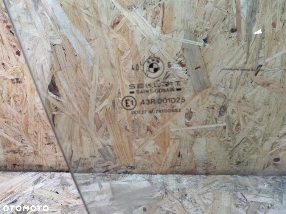 SZYBA PRAWA PRZEDNIA DRZWI 3D BMW E36 COUPE - 2