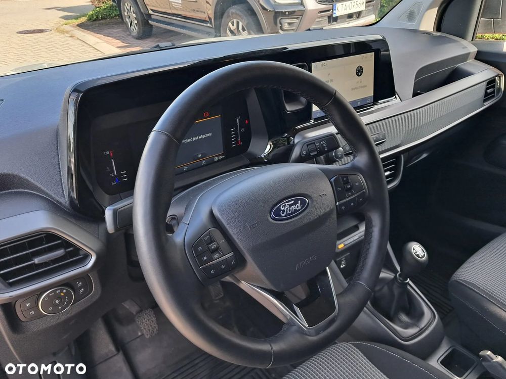Ford Transit Courier - 15