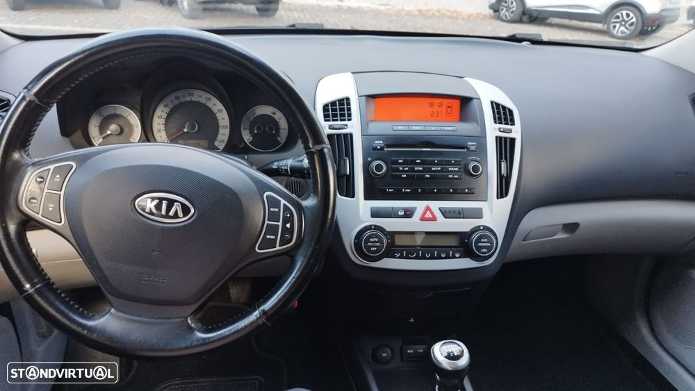 Kia Ceed SW 1.6 CRDi EX - 6