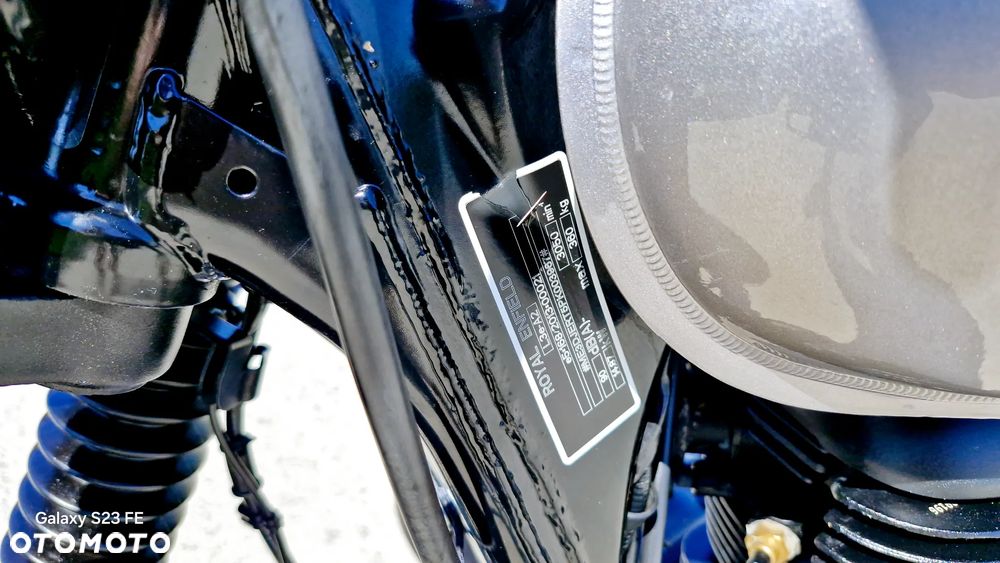 Royal Enfield HNTR - 19