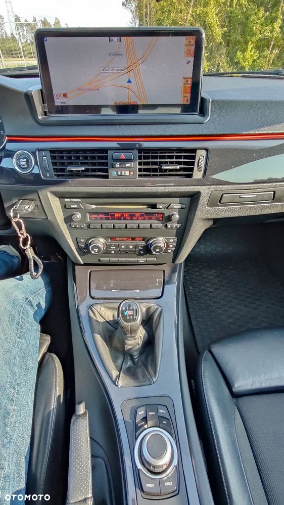 BMW Seria 3 320i Edition Exclusive - 32