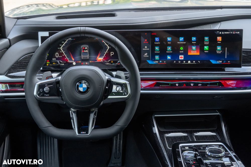 BMW Seria 7 740d xDrive MHEV - 8