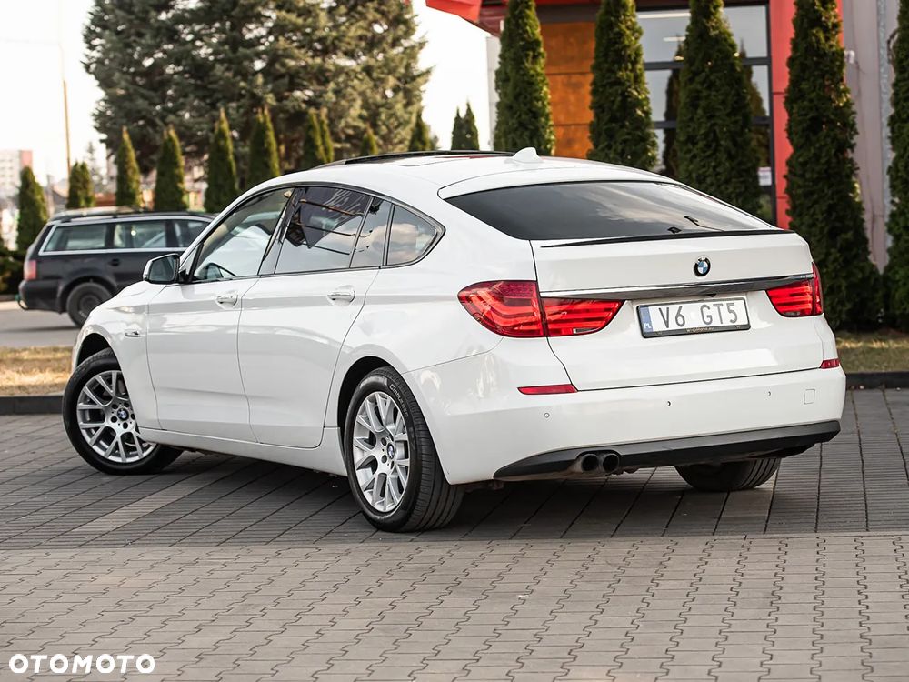 BMW 5GT - 8
