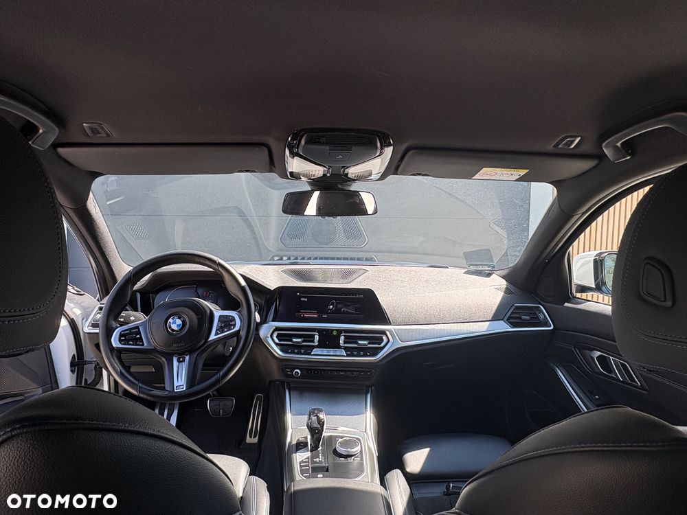 BMW Seria 3 318i M Sport - 8