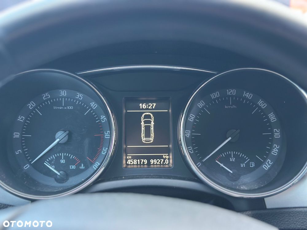 Skoda Superb 2.0 TDI DSG Elegance - 13