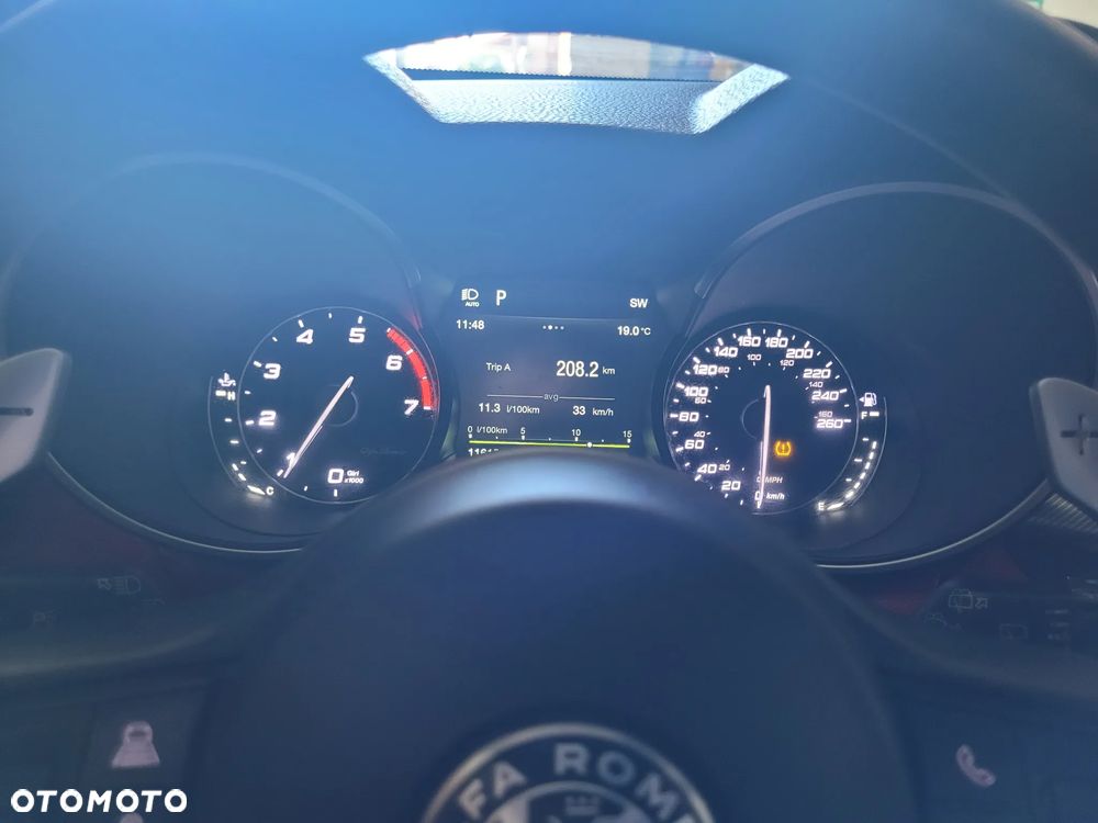 Alfa Romeo Stelvio 2.0 Turbo 16V AT8-Q4 Veloce Ti - 13