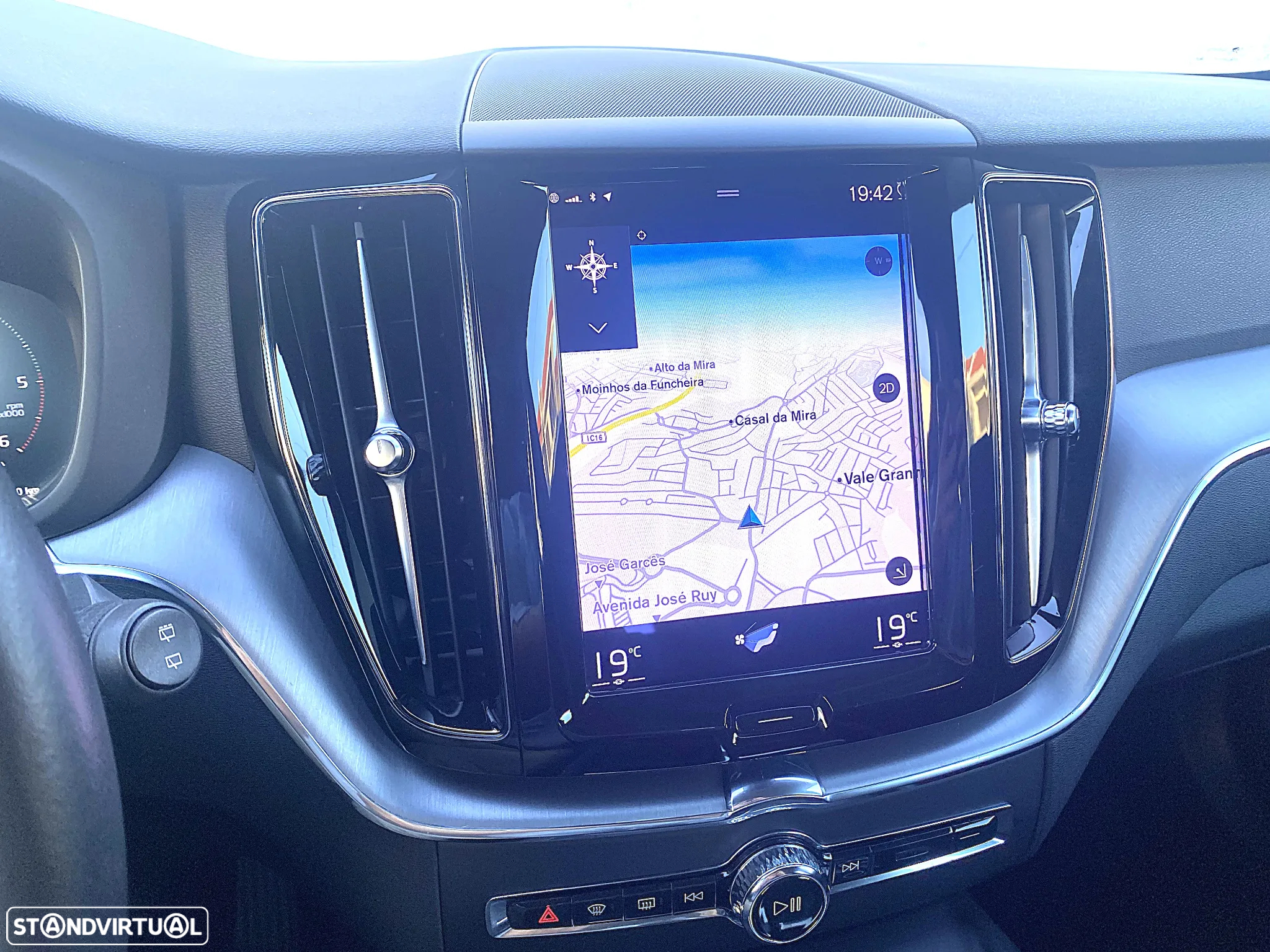 Volvo XC 60 2.0 D4 Momentum Plus - 18