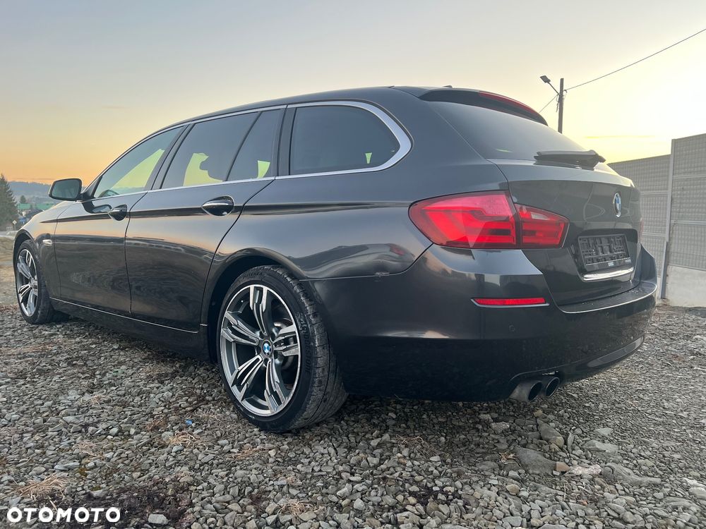 BMW Seria 5 520d Luxury Line - 12