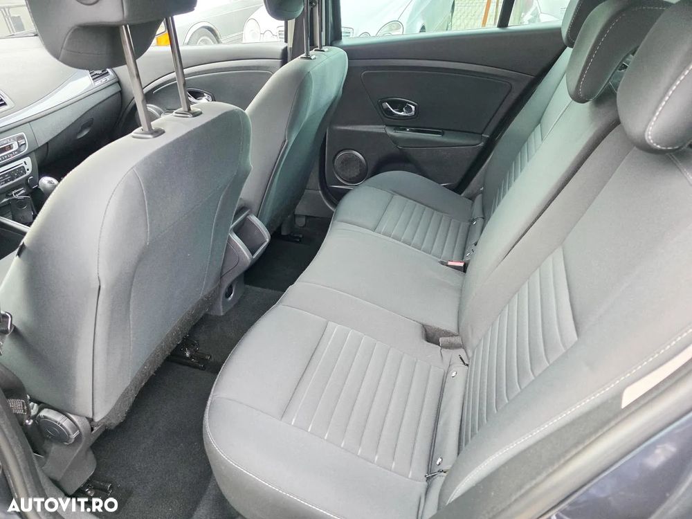 Renault Megane dCi 110 FAP Paris Business - 12