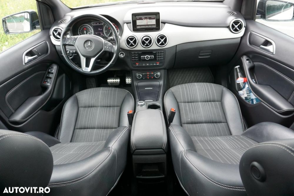 Mercedes-Benz B - 10