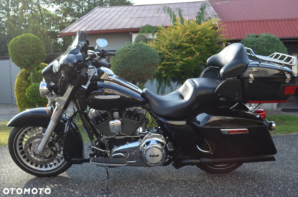 Harley-Davidson Touring Street Glide - 3