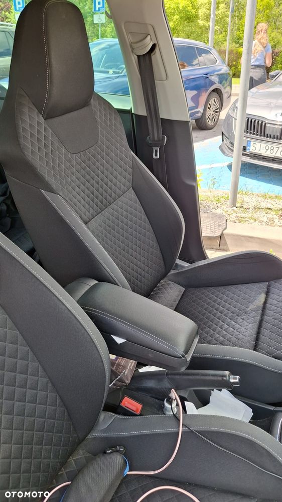 Skoda RAPID 1.2 TSI Ambition - 6