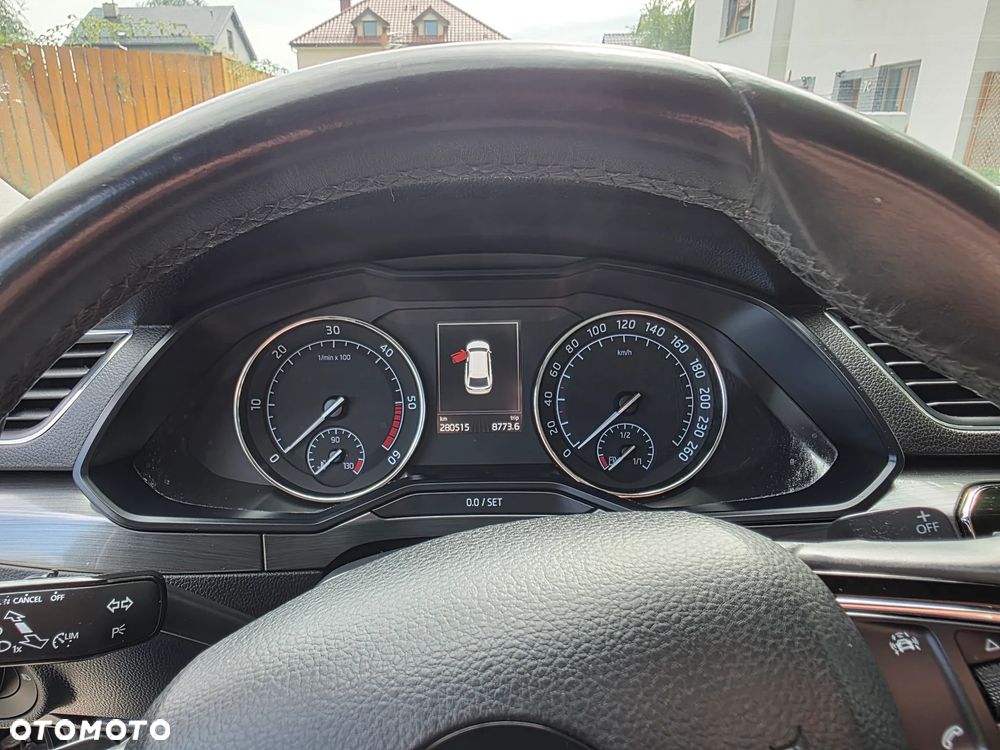 Skoda Superb 2.0 TDI Style DSG - 11